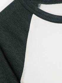 Худі та світшоти H&M модель 0375849_білий з т.зеленим Фото