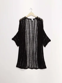 Светри та кардигани H&M модель 0395223_чорний Фото