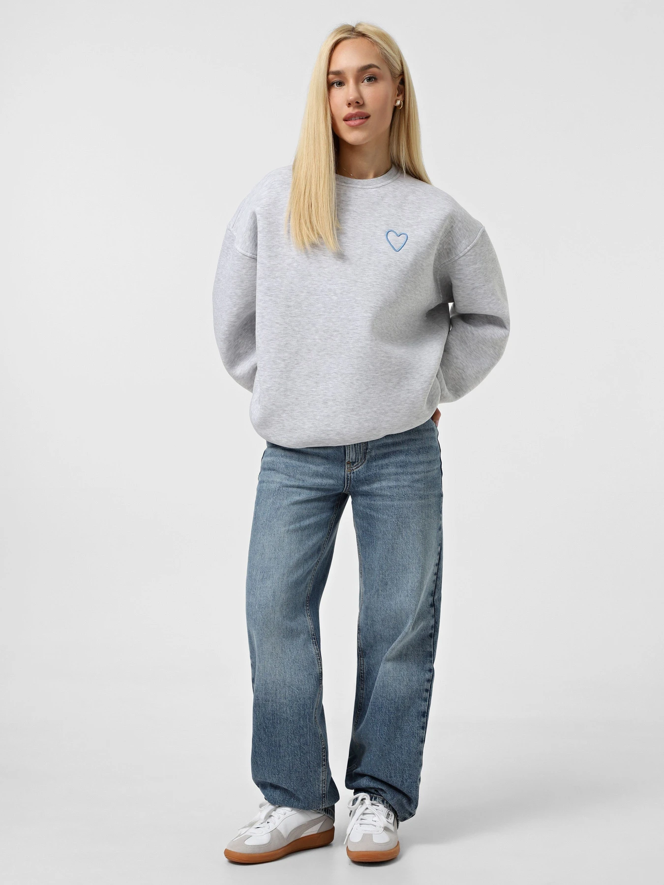 Худи и свитшоты INTERTOP x KVITKOVA модель 242-4 Худи и свитшоты INTERTOP x KVITKOVA модель 242-4 Фото