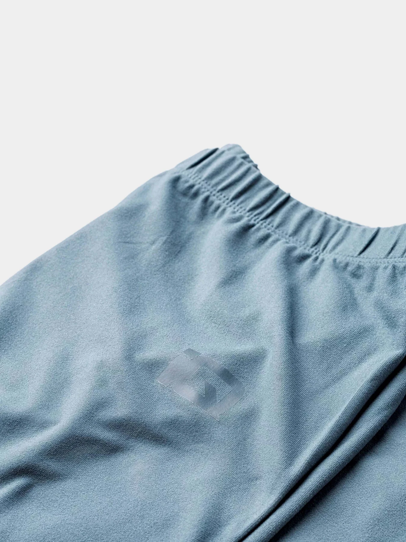 Брюки IQ модель SILKY 3/4 WMNS-GOBLIN BLUE Брюки IQ модель SILKY 3/4 WMNS-GOBLIN BLUE Фото