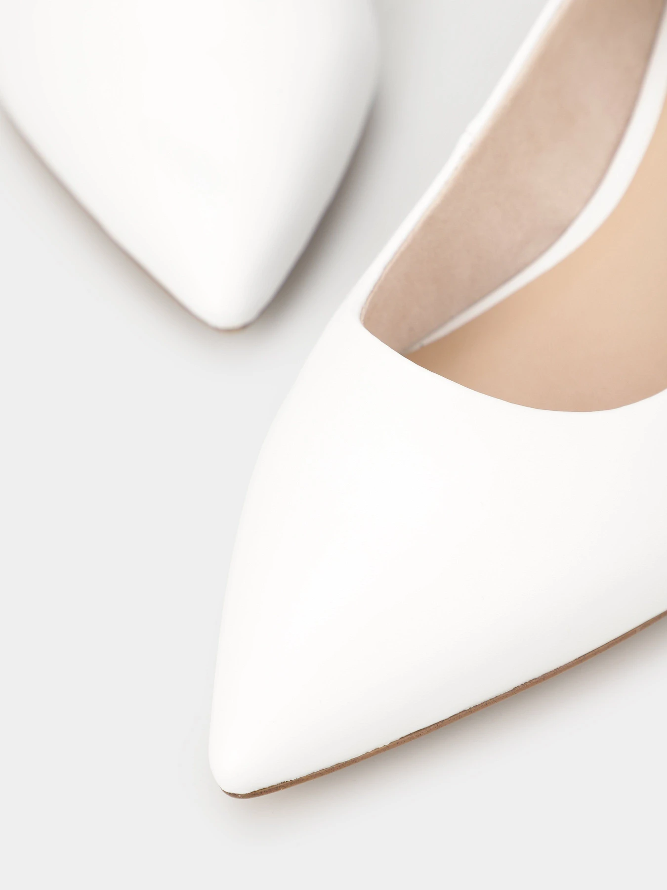 Туфли и лоферы Tamaris модель 1-1-22414-20 140 WHITE MATT Туфли и лоферы Tamaris модель 1-1-22414-20 140 WHITE MATT Фото