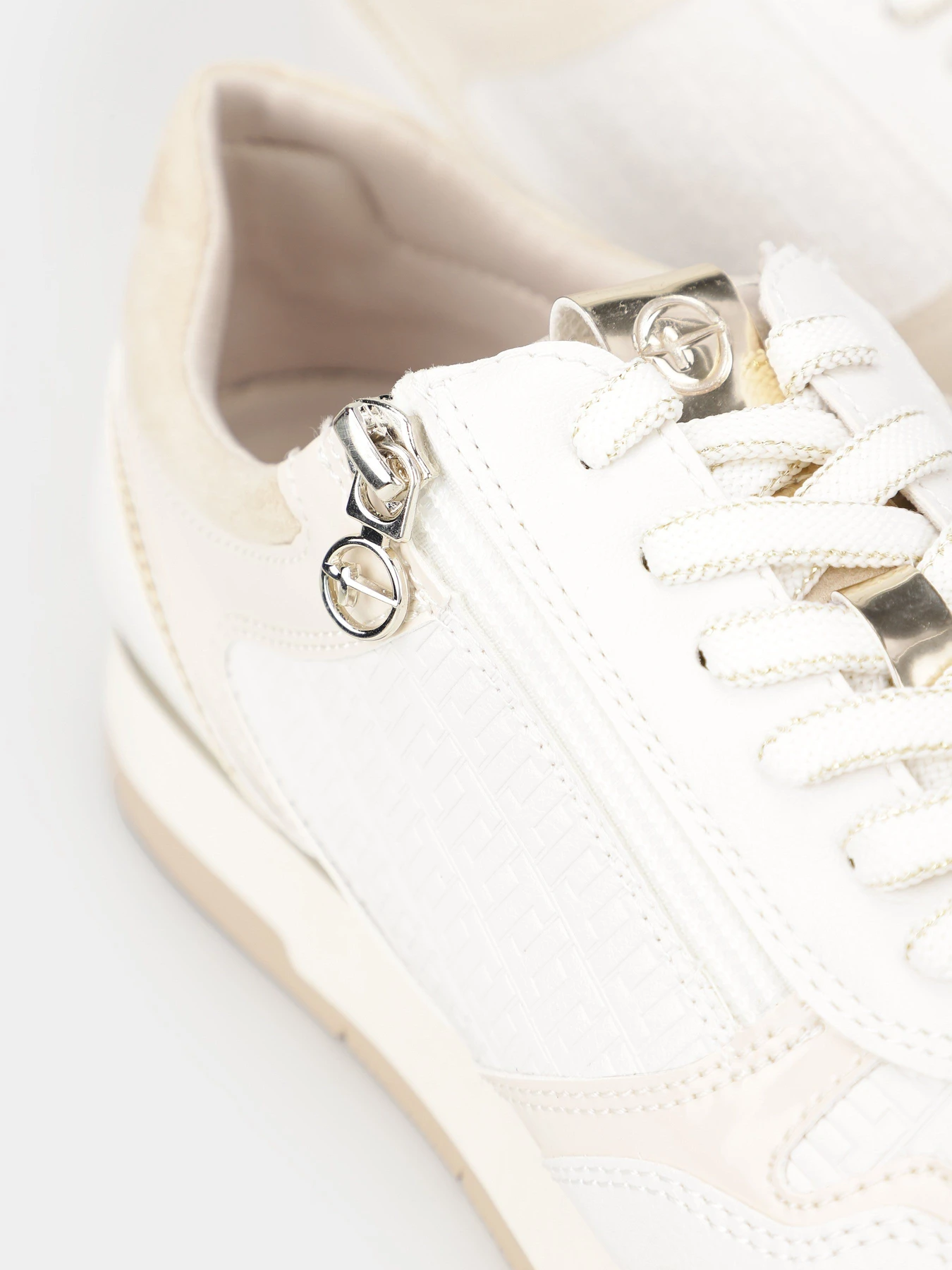 Кроссовки Tamaris модель 1-1-23603-20 147 OFFWHITE COMB Фото