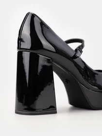 Туфли и лоферы Tamaris модель 1-1-24415-20 001 BLACK Фото