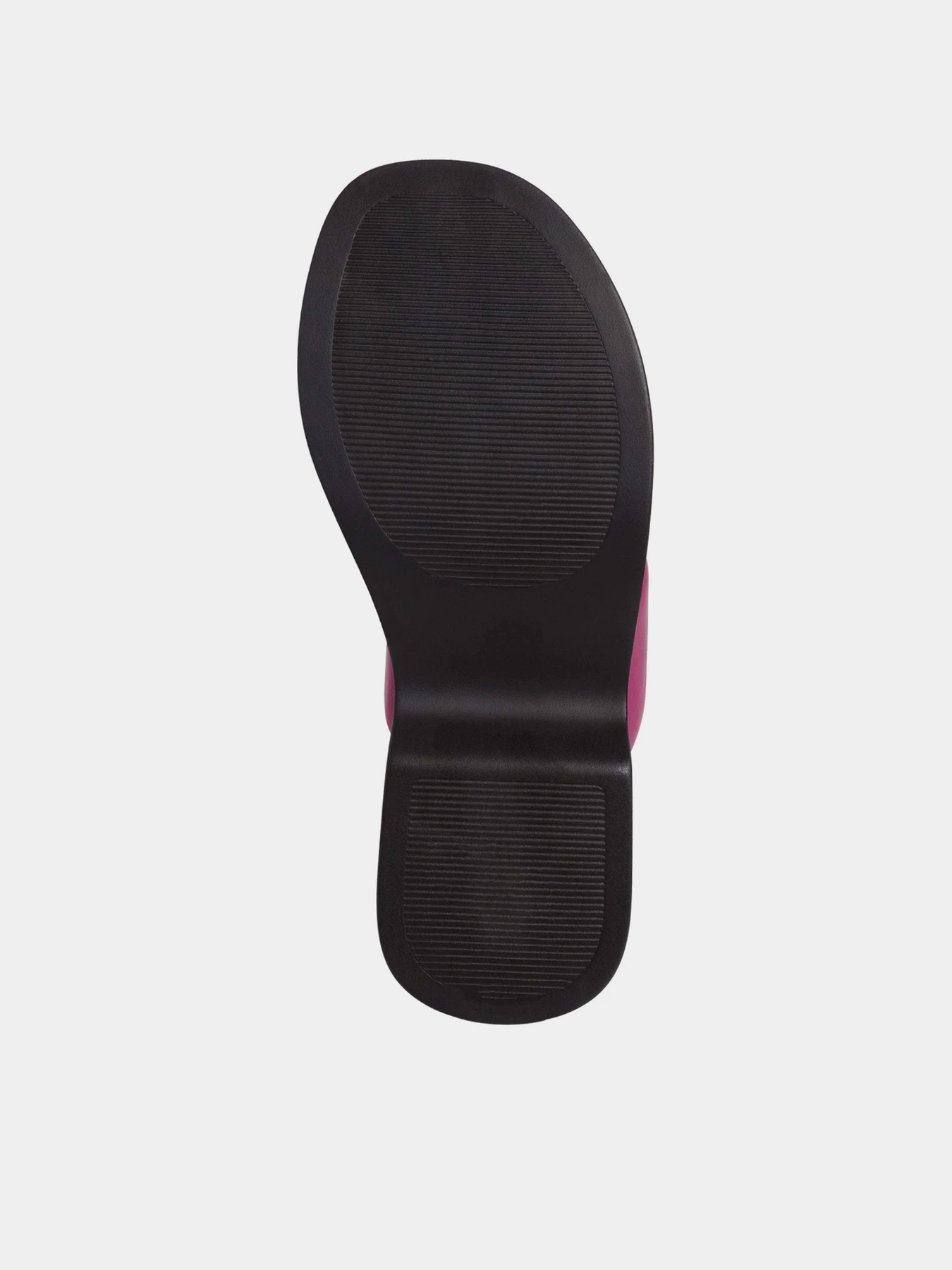 Шлёпанцы Tamaris модель 1-1-27227-20 519 FUXIA/BLACK Шлёпанцы Tamaris модель 1-1-27227-20 519 FUXIA/BLACK Фото