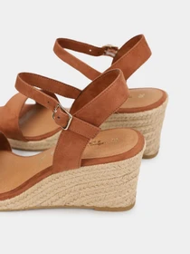 Босоножки Tamaris модель 1-1-28300-20 305 COGNAC Фото