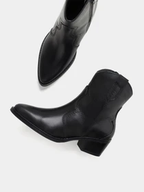 Ботинки и сапоги Tamaris модель 1-25702-41-003 Фото