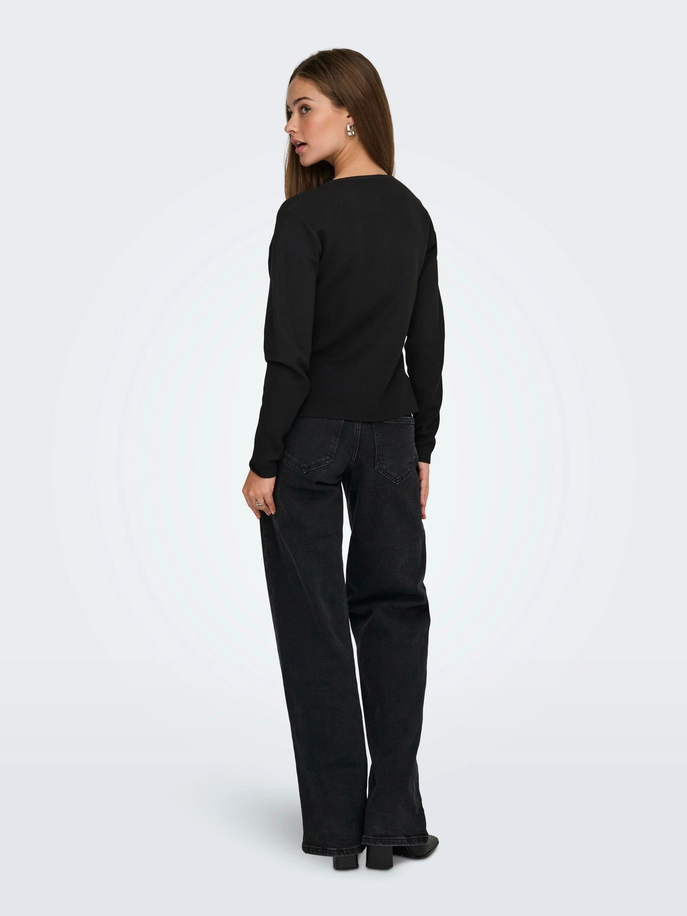 Свитеры и кардиганы JDY PRIME LIFE L/S ON FITTED CARDI модель 15347276_Black Свитеры и кардиганы JDY PRIME LIFE L/S ON FITTED CARDI модель 15347276_Black Фото