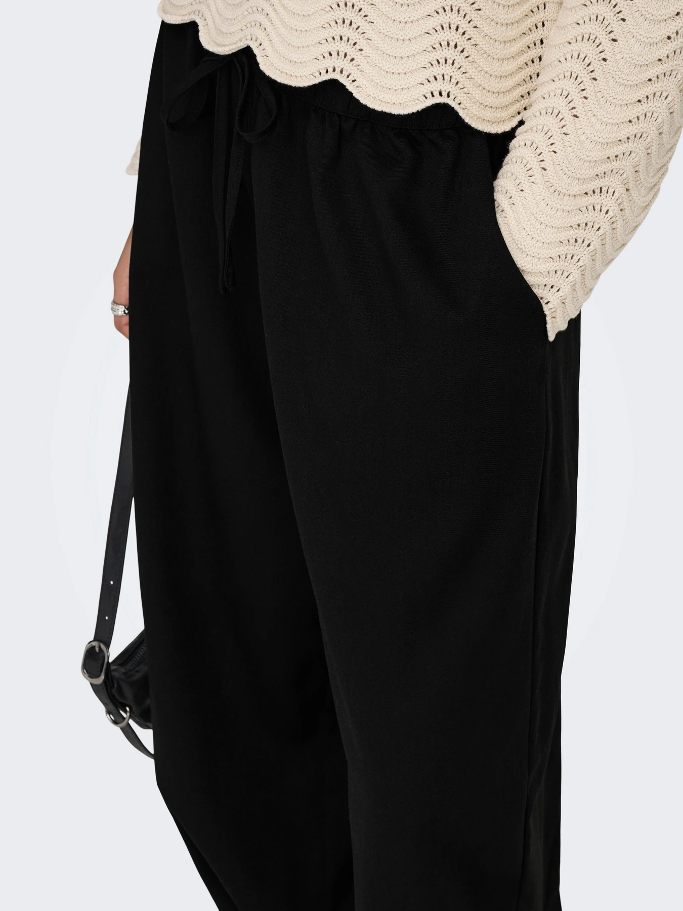 Брюки JDY PALOMA MW LOOSE PANT модель 15377891_Black Брюки JDY PALOMA MW LOOSE PANT модель 15377891_Black Фото