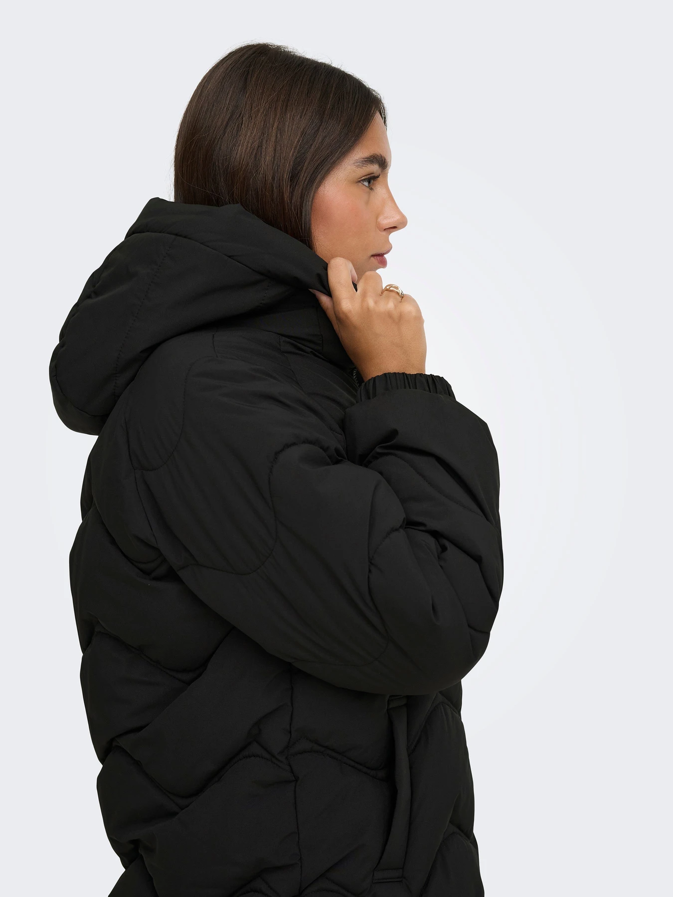 Куртки и дубленки JDY POWER LONG HOOD PUFFER OTW модель 15376542_Black Куртки и дубленки JDY POWER LONG HOOD PUFFER OTW модель 15376542_Black Фото