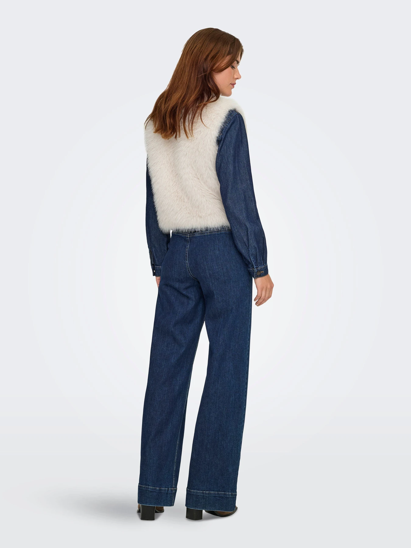 Куртки та дублянки JDY ORA FAUX FUR WAISTCOAT модель 15359348_Birch Куртки та дублянки JDY ORA FAUX FUR WAISTCOAT модель 15359348_Birch Фото