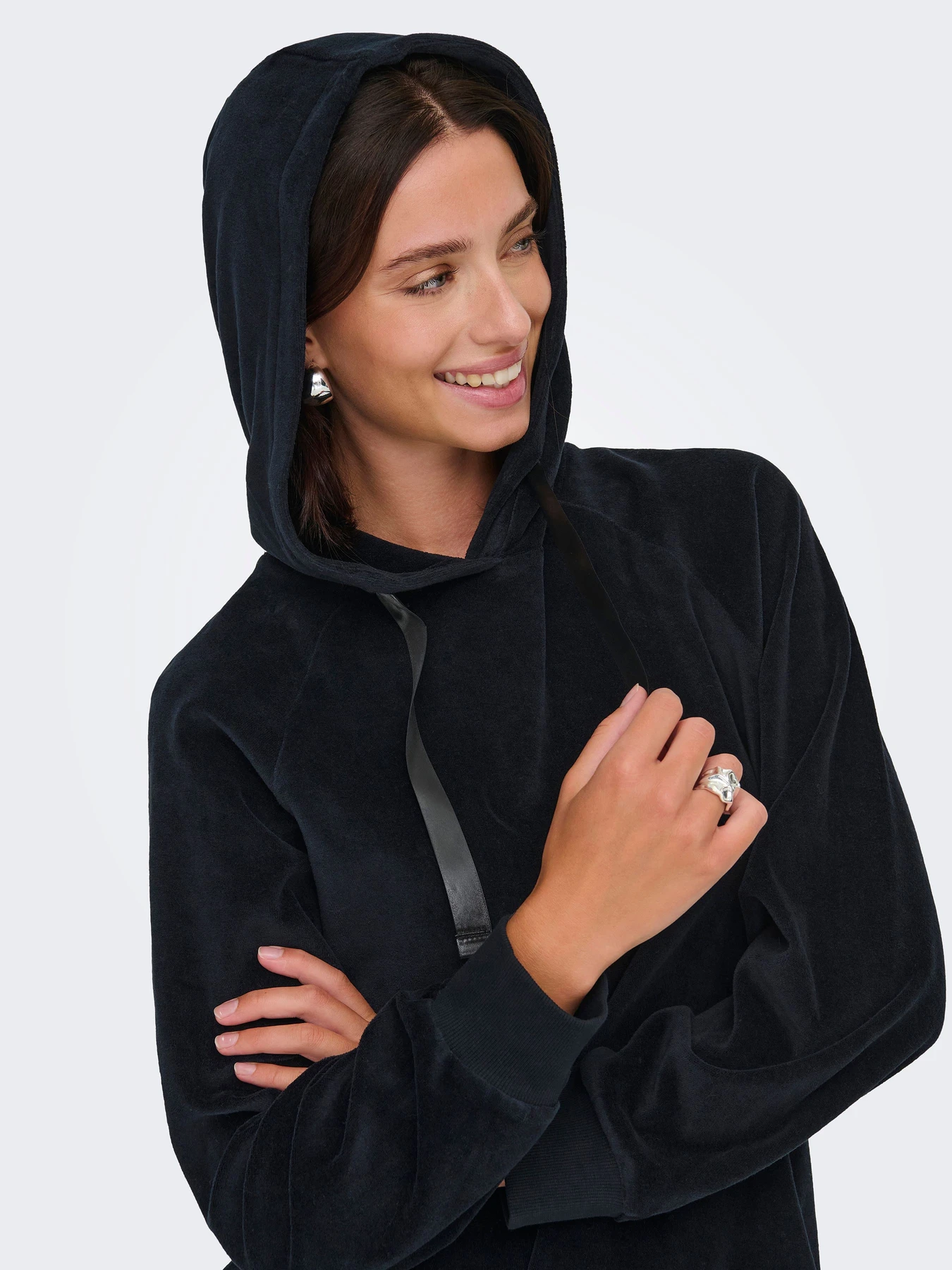 Худі та світшоти JDY VIDA L/S VELVET HOODIE TOP JRS модель 15361663_Black Фото