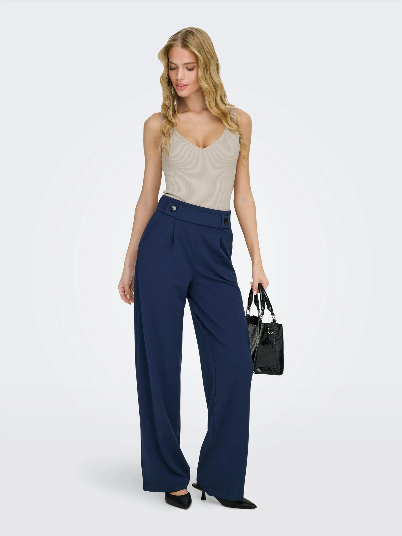 Штани JDY GEGGO LIFE NEW LONG PANT модель 15208430_Black Iris BLACK BUTTONS Штани JDY GEGGO LIFE NEW LONG PANT модель 15208430_Black Iris BLACK BUTTONS Фото
