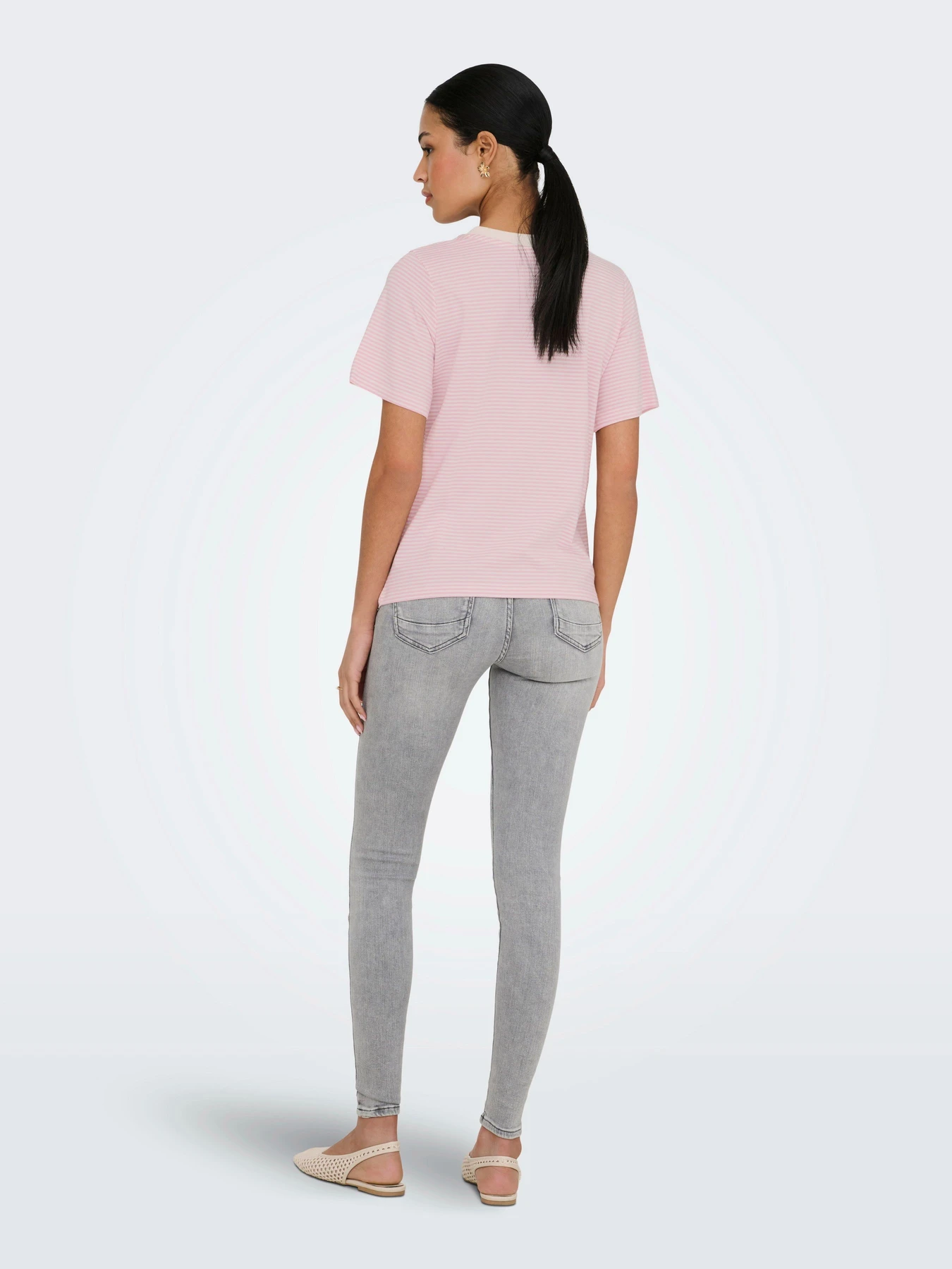 Футболки і поло JDY PISA S/S PRINT TOP модель 15298612_Cloud Dancer FRAGRANT LILA Футболки і поло JDY PISA S/S PRINT TOP модель 15298612_Cloud Dancer FRAGRANT LILA Фото