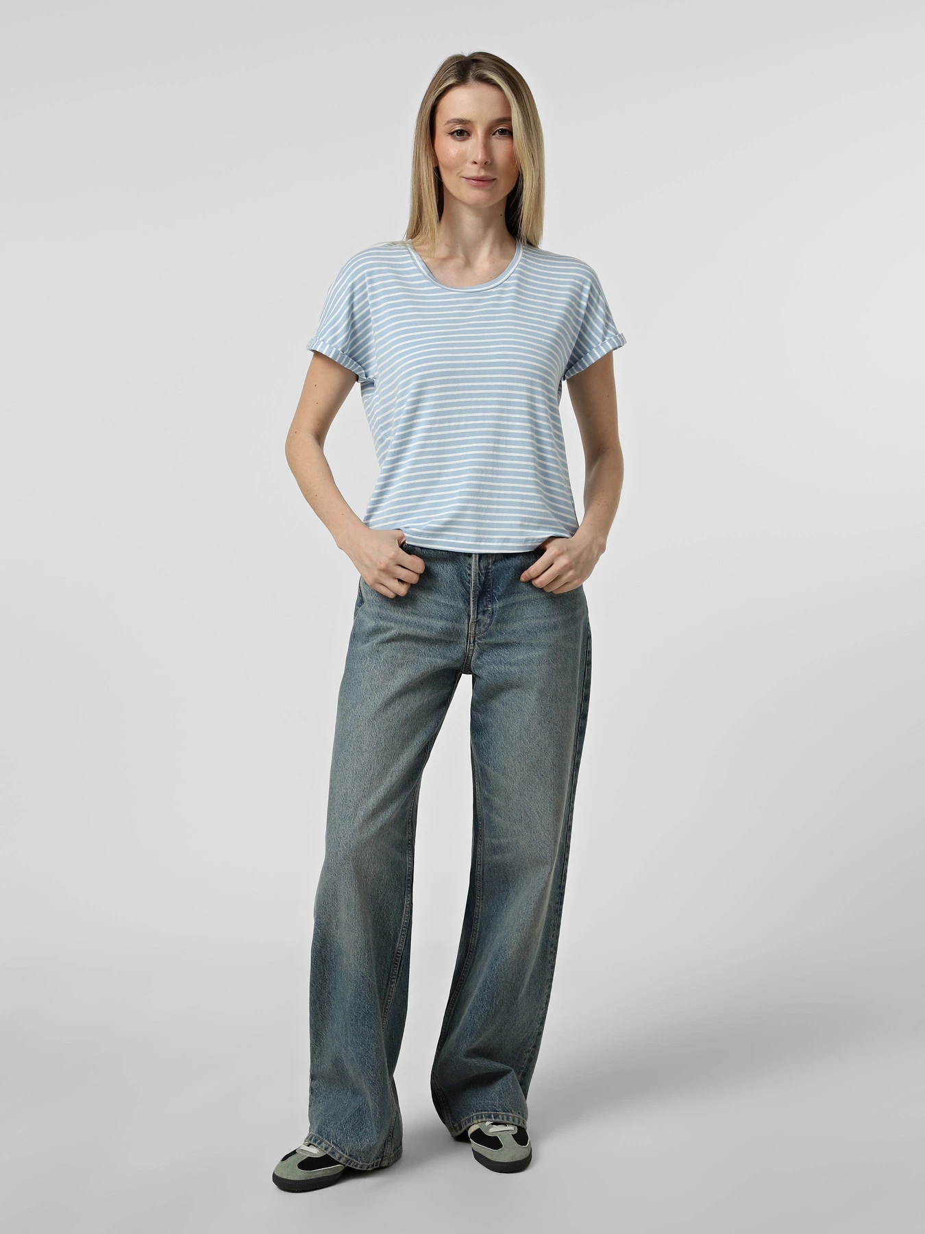 Футболки і поло JDY SISSY S/S O-NECK TOP модель 15325267_Cashmere Blue CLOUD DANCER Футболки і поло JDY SISSY S/S O-NECK TOP модель 15325267_Cashmere Blue CLOUD DANCER Фото