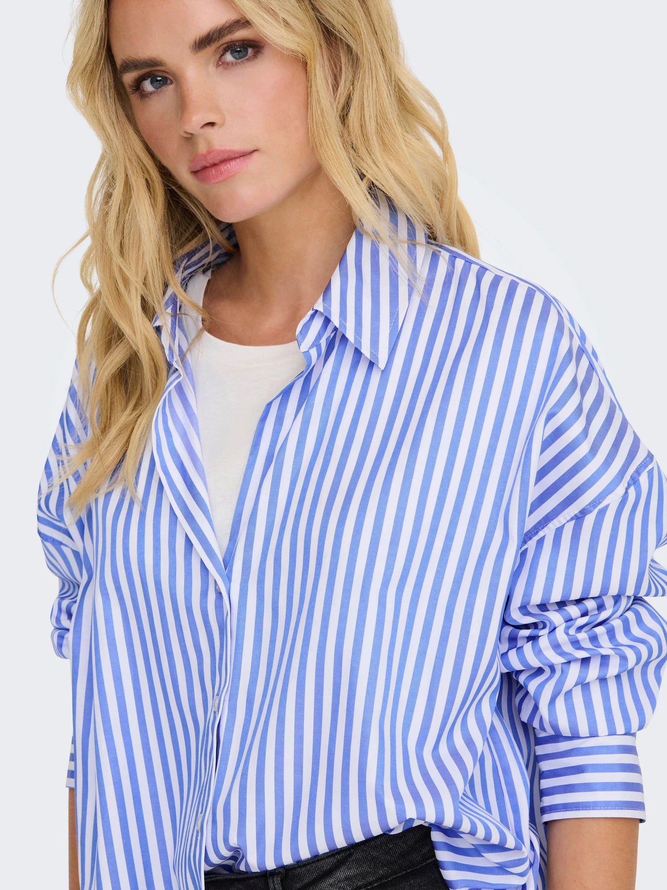Рубашки JDY VESPER L/S LOOSE SHIRT модель 15338857_Cloud Dancer CORNFLOWER BL Рубашки JDY VESPER L/S LOOSE SHIRT модель 15338857_Cloud Dancer CORNFLOWER BL Фото