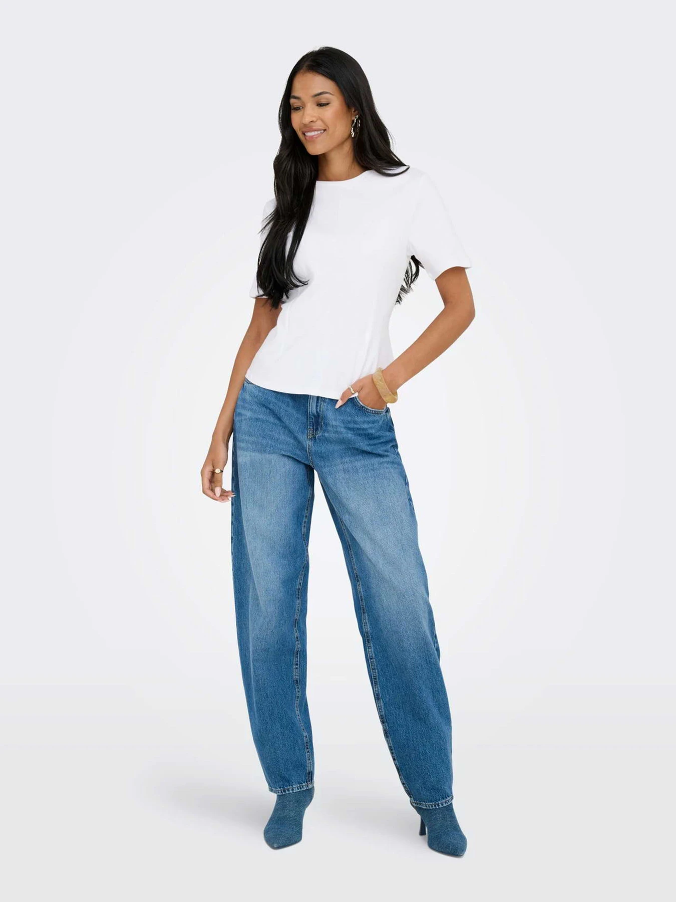 Футболки и поло JDY EVA S/S TOP модель 15370716_White Футболки и поло JDY EVA S/S TOP модель 15370716_White Фото
