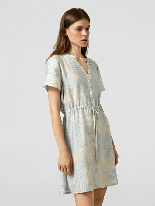 Платья JDY TROYA LIFE S/S V SHORT DRESS модель 15371204_Powder Blue 40-01-26 GRAPH Фото