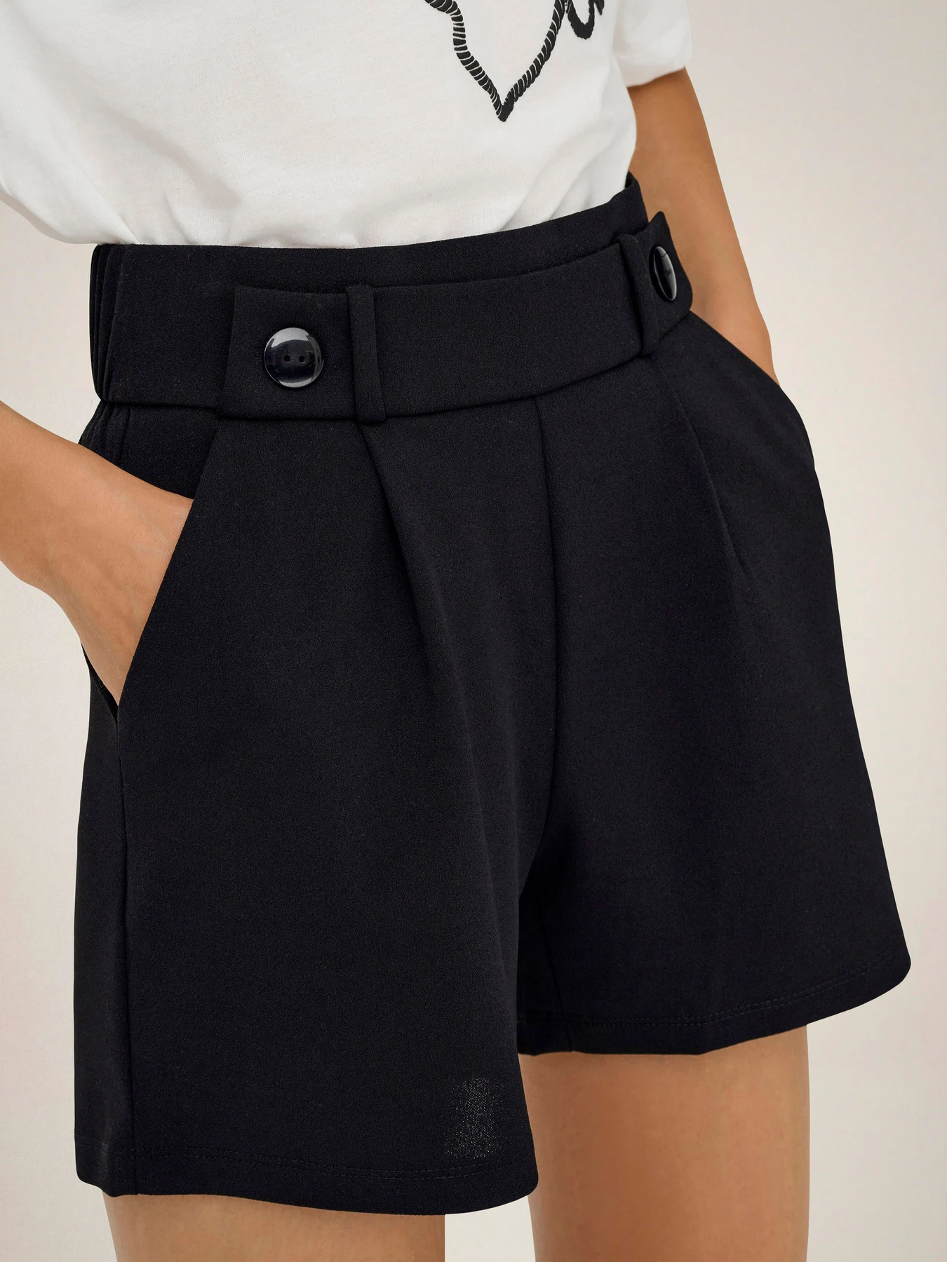 Шорты JDY GEGGO LIFE SHORTS модель 15203098_Black BLACK BUTTON Фото