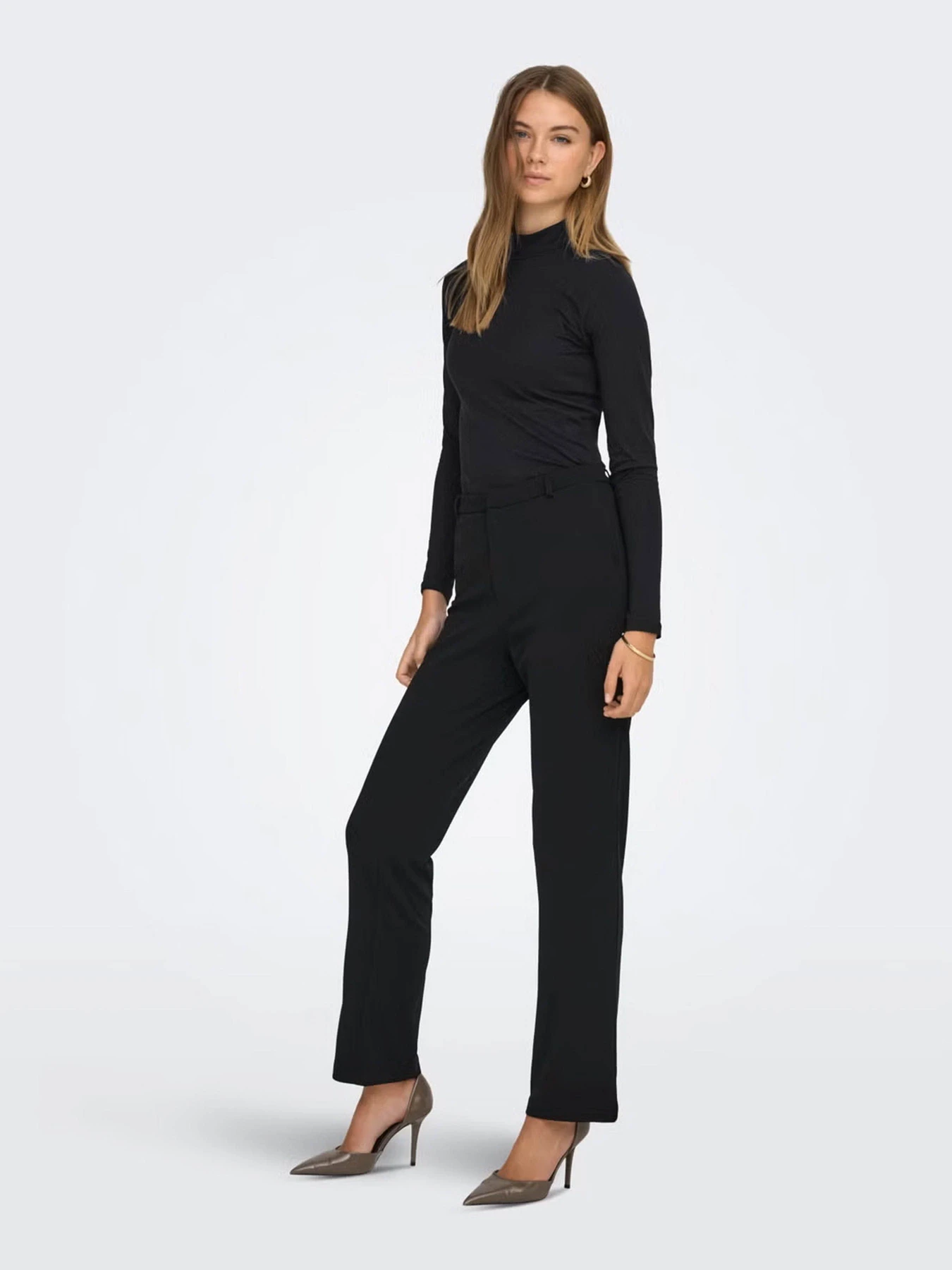 Светри та кардигани JDY AVA NEW TURTLENECK TOP модель 15211083_Black Светри та кардигани JDY AVA NEW TURTLENECK TOP модель 15211083_Black Фото