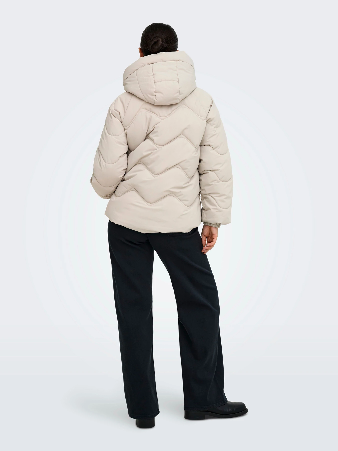 Куртки та дублянки JDY POWER SHORT HOOD PUFFER OTW модель 15376541_Silver Lining Фото