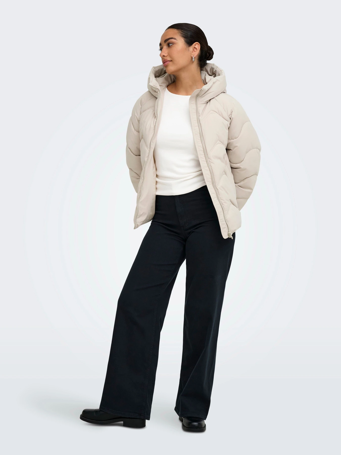 Куртки та дублянки JDY POWER SHORT HOOD PUFFER OTW модель 15376541_Silver Lining Фото