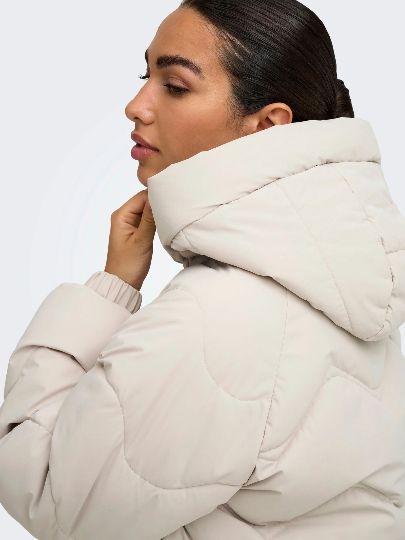 Куртки та дублянки JDY POWER SHORT HOOD PUFFER OTW модель 15376541_Silver Lining Фото