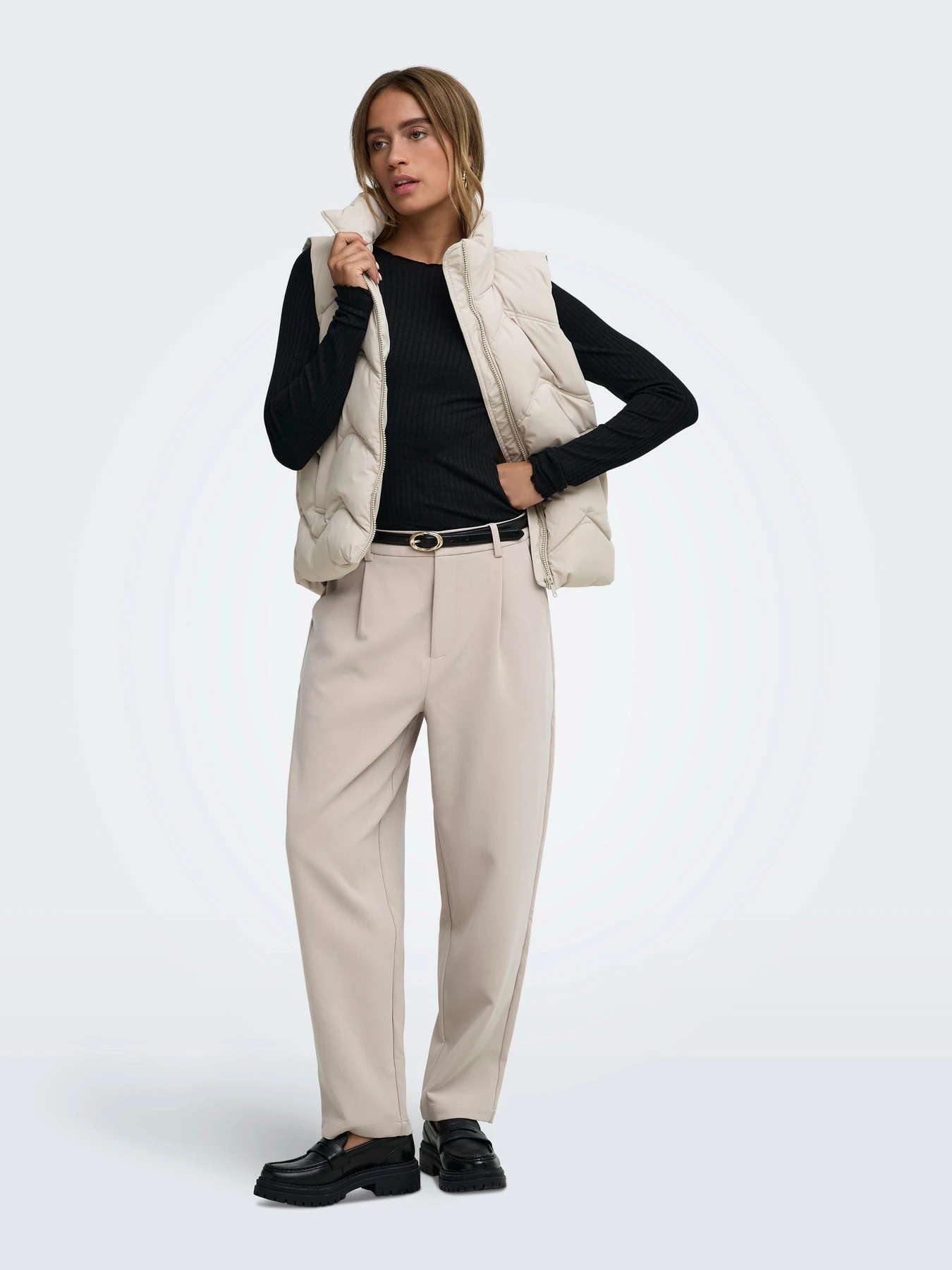 Куртки та дублянки JDY POWER SHORT WAISTCOAT OTW модель 15376543_Silver Lining Фото
