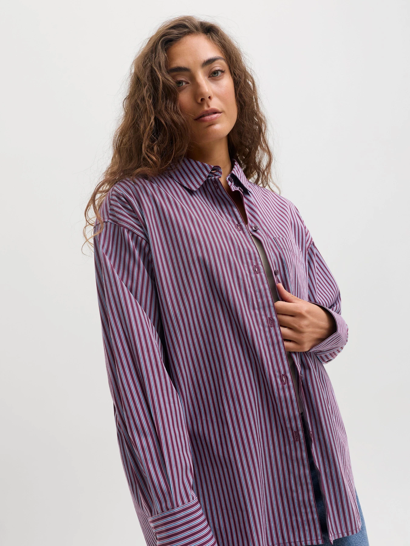 Рубашки JJXX JAMIE LS RELAXED POPLIN SHIRT модель 12200353_Winetasting MARINE BLUE AN Рубашки JJXX JAMIE LS RELAXED POPLIN SHIRT модель 12200353_Winetasting MARINE BLUE AN Фото