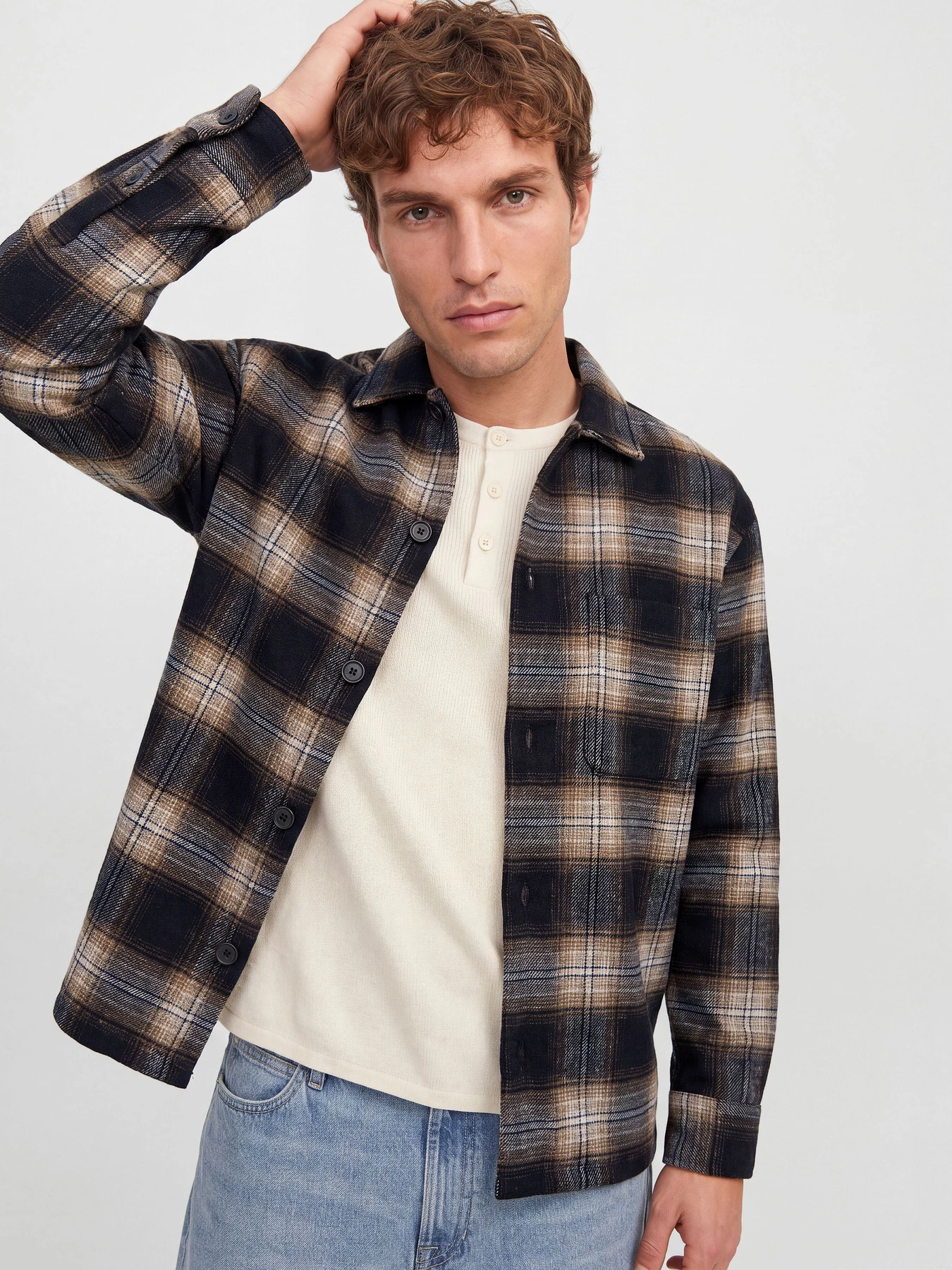 Сорочки JACK & JONES SOHO OLLIE OVERSHIRT LS модель 12300017_Navy Blazer CHECK Сорочки JACK & JONES SOHO OLLIE OVERSHIRT LS модель 12300017_Navy Blazer CHECK Фото