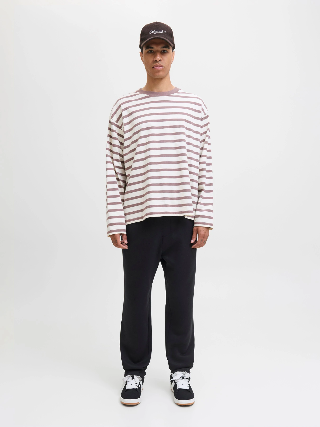 Штани JACK & JONES KANE BRADLEY UNCUFFED SWT PANT модель 12279134_Black Штани JACK & JONES KANE BRADLEY UNCUFFED SWT PANT модель 12279134_Black Фото