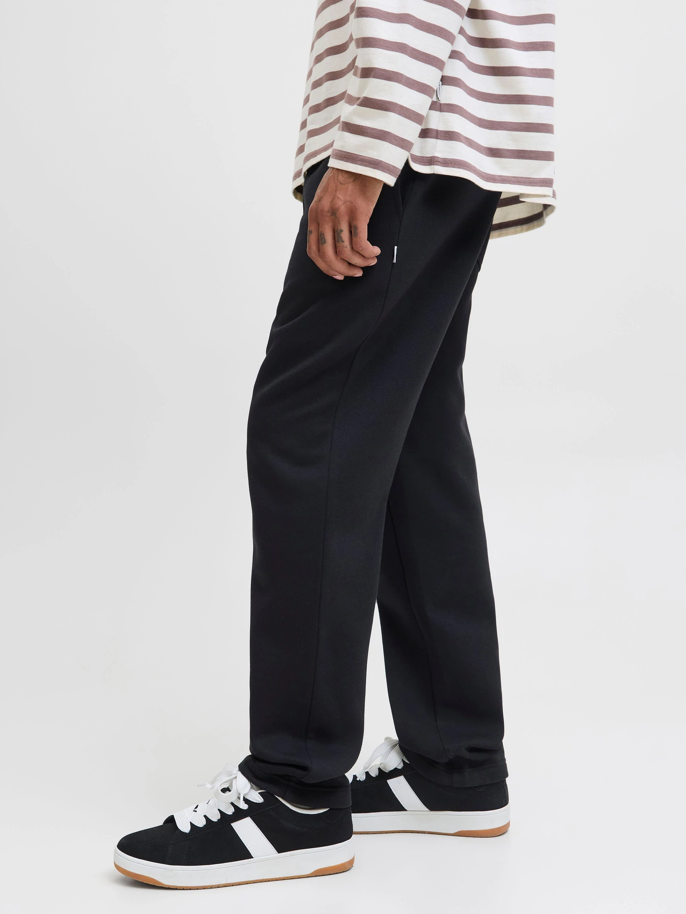 Штани JACK & JONES KANE BRADLEY UNCUFFED SWT PANT модель 12279134_Black Штани JACK & JONES KANE BRADLEY UNCUFFED SWT PANT модель 12279134_Black Фото