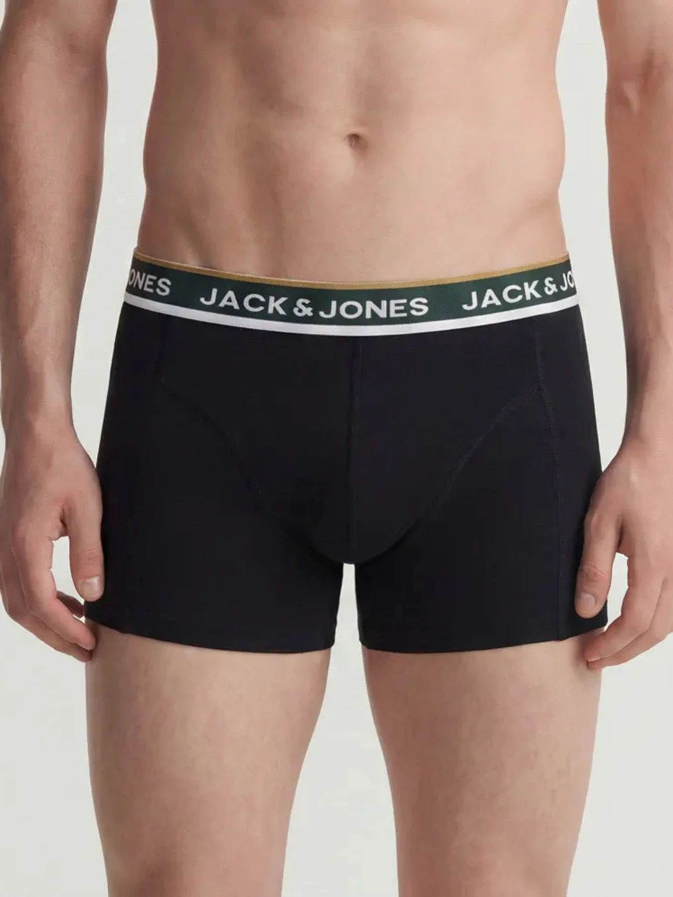 Нижнее белье JACK & JONES SWAY SOLID TRUNKS модель 12298997_Scarab DGM - Black Нижнее белье JACK & JONES SWAY SOLID TRUNKS модель 12298997_Scarab DGM - Black Фото