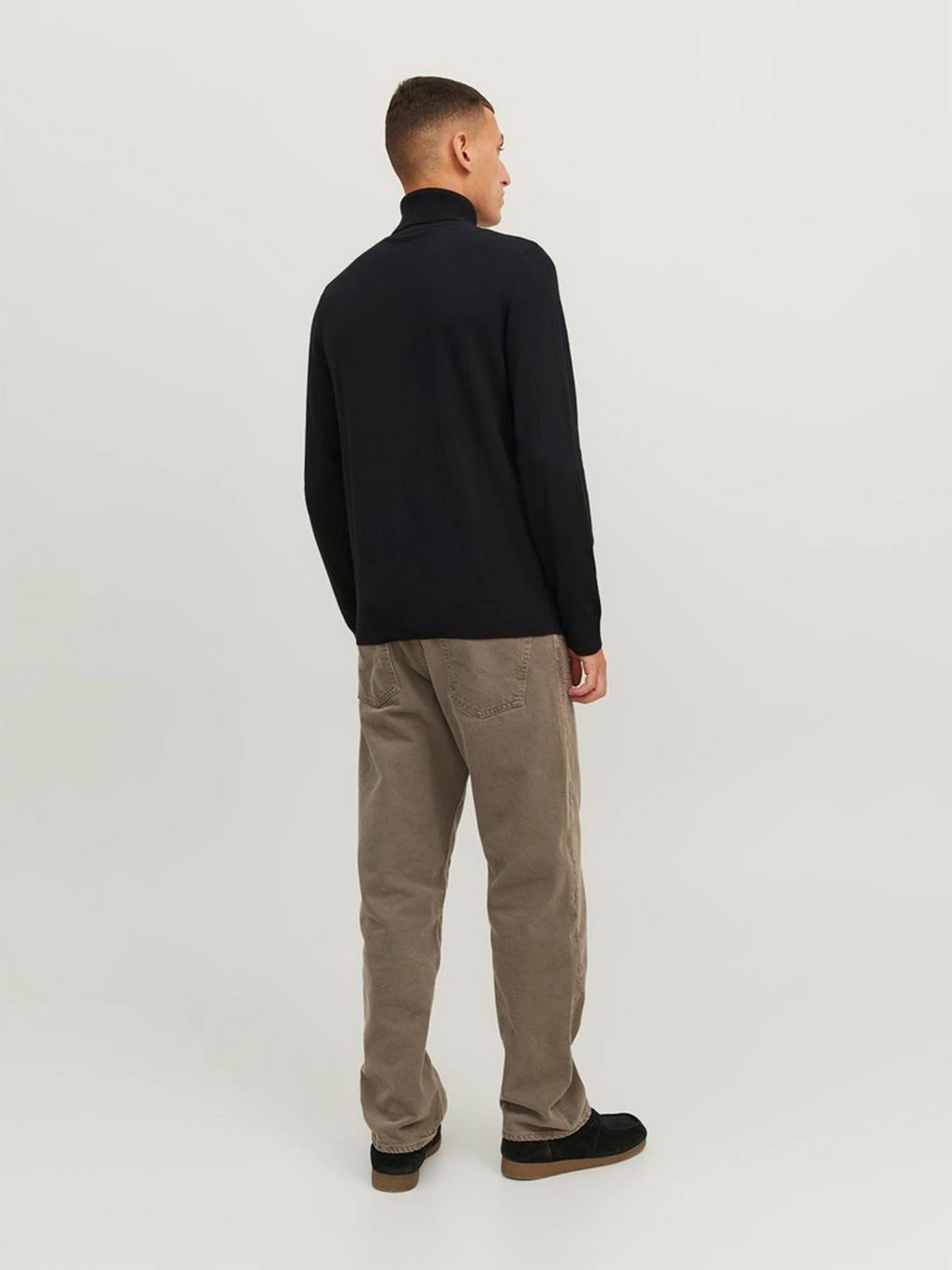 Свитры и кардиганы JACK & JONES EMIL KNIT ROLL NECK модель 12157417_Black Свитры и кардиганы JACK & JONES EMIL KNIT ROLL NECK модель 12157417_Black Фото