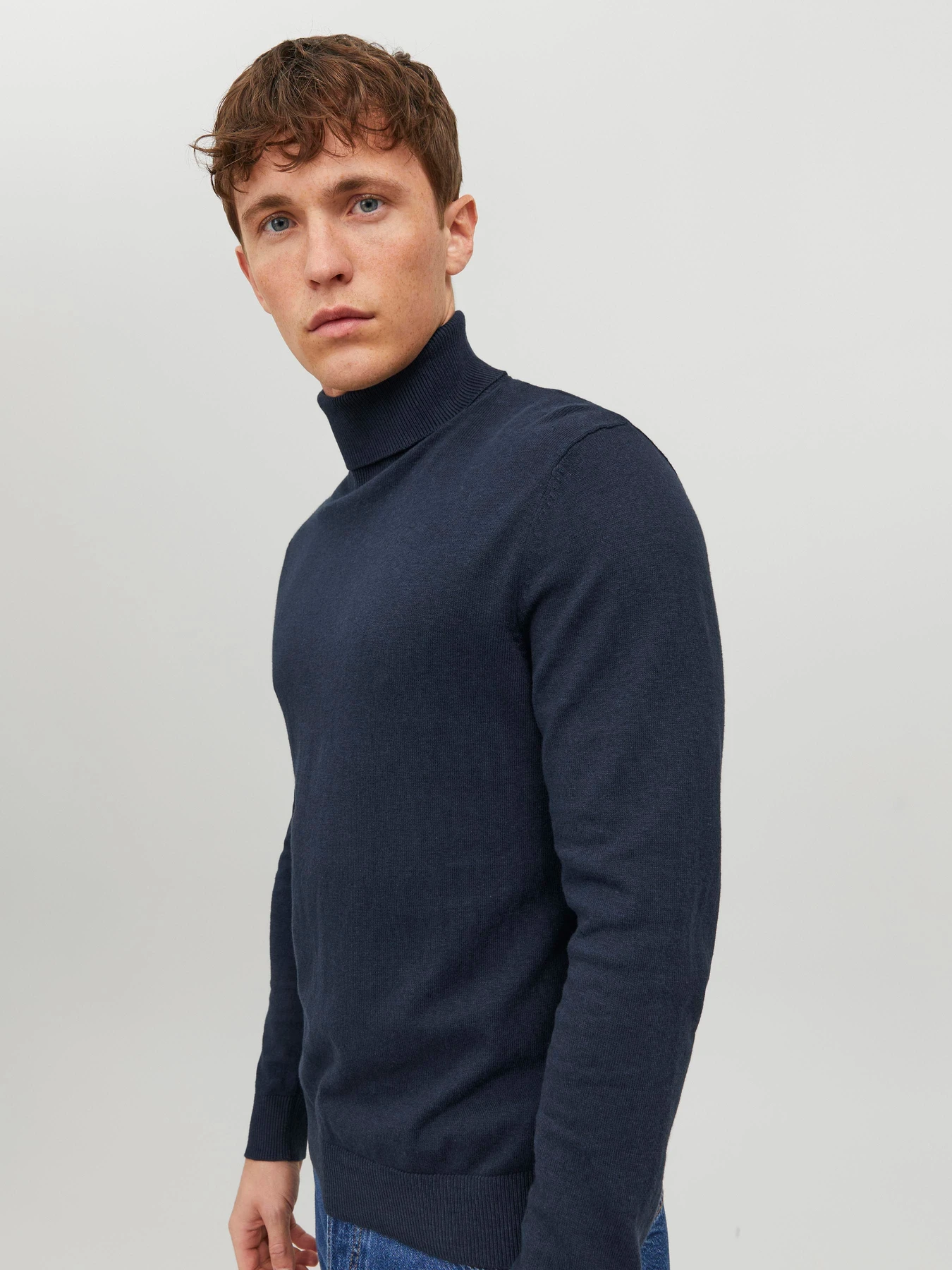 Свитры и кардиганы JACK & JONES EMIL KNIT ROLL NECK модель 12157417_Navy Blazer Свитры и кардиганы JACK & JONES EMIL KNIT ROLL NECK модель 12157417_Navy Blazer Фото