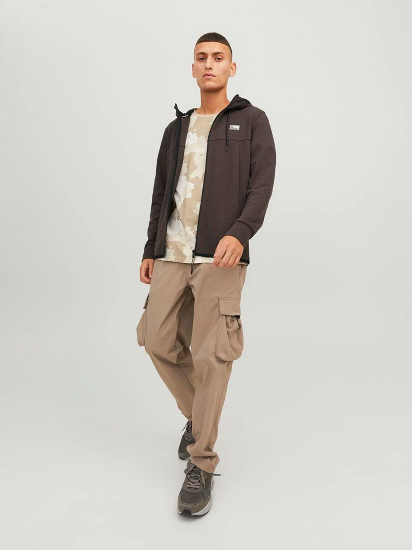 Худи и свитшоты JACK & JONES модель 12204926_Seal Brown Худи и свитшоты JACK & JONES модель 12204926_Seal Brown Фото