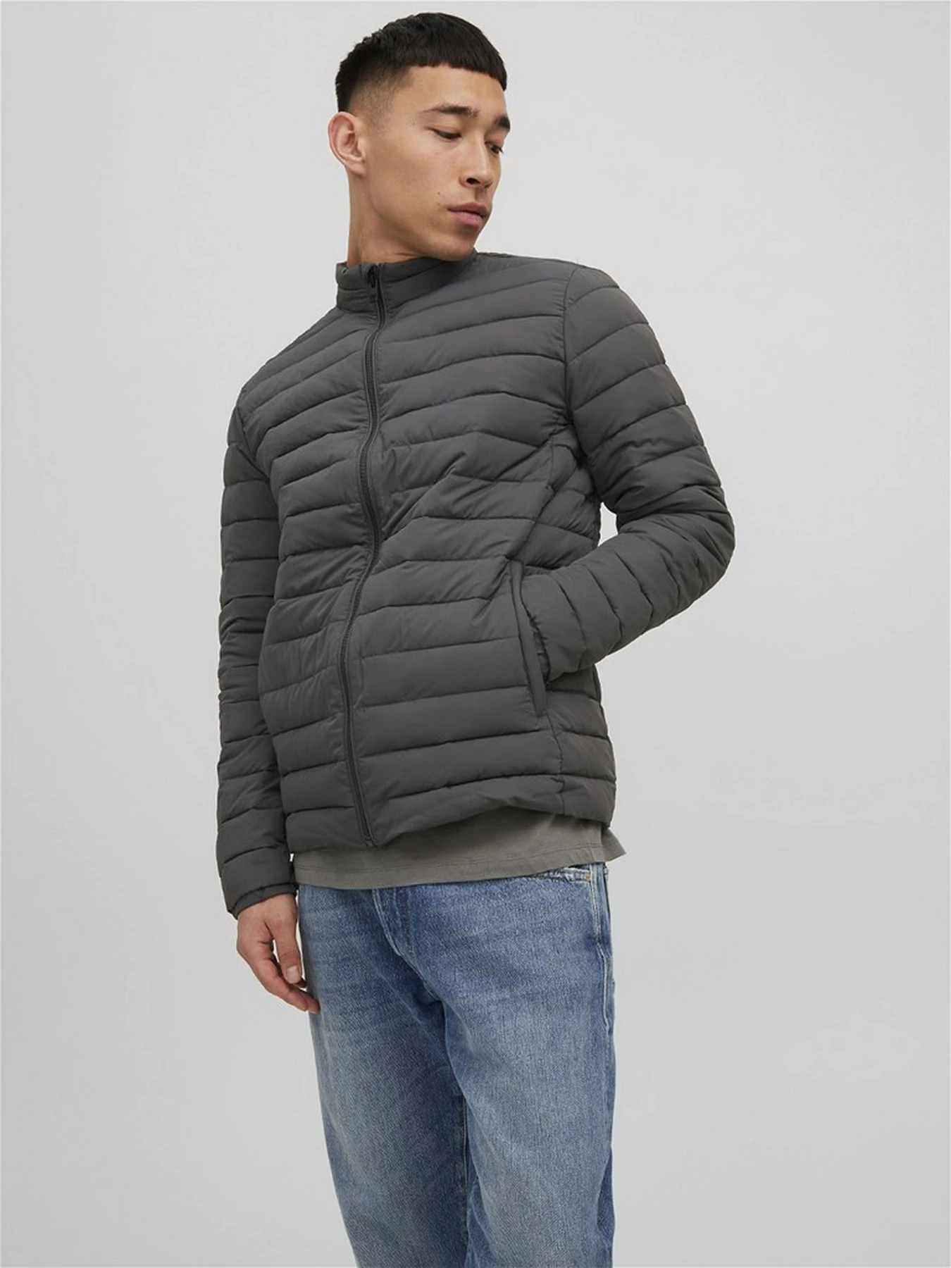 Куртки та дублянки JACK & JONES Recycle модель 12211129_Asphalt Фото