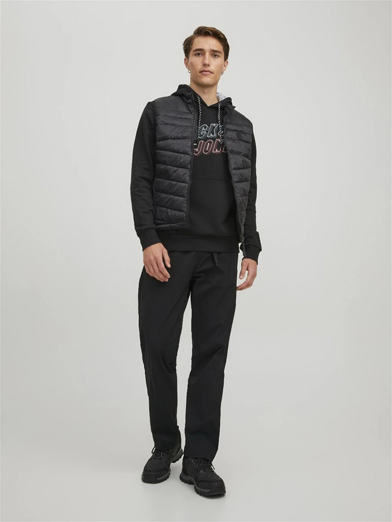 Куртки и дубленки JACK & JONES Hero модель 12211790_Black Фото