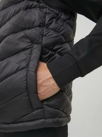 Куртки и дубленки JACK & JONES Hero модель 12211790_Black Фото
