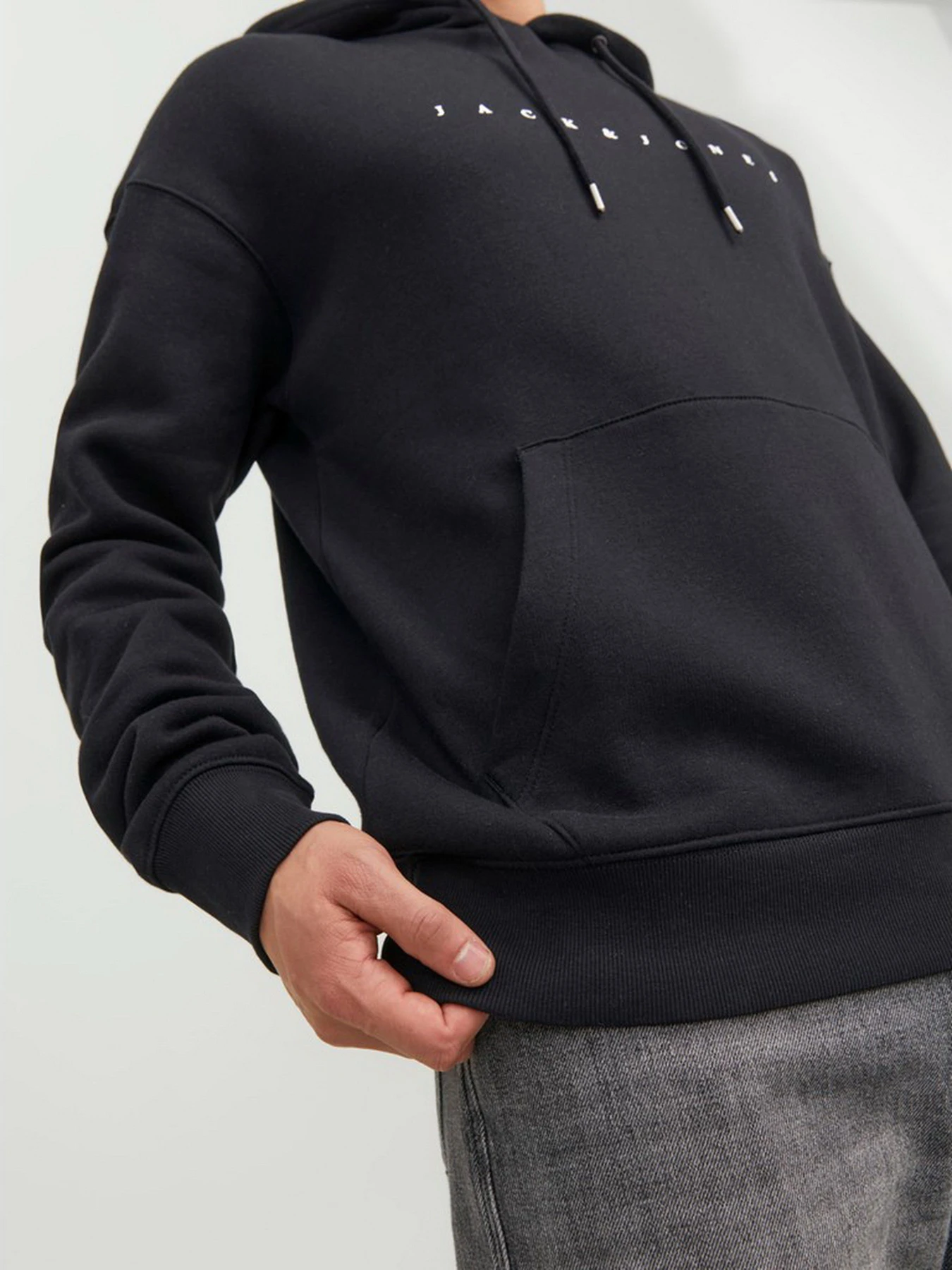 Худи и свитшоты JACK & JONES модель 12233972_Black Худи и свитшоты JACK & JONES модель 12233972_Black Фото