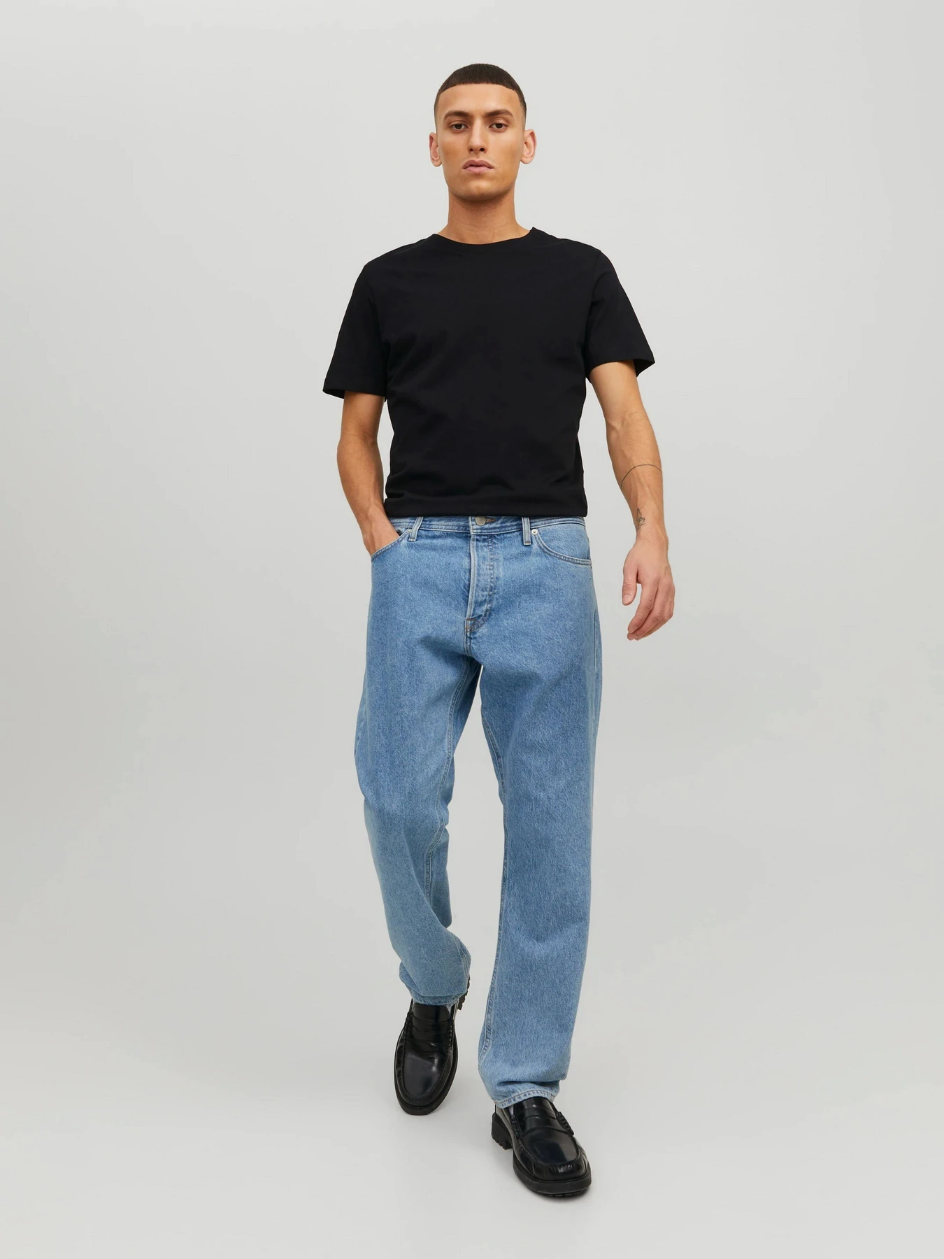 Футболки і поло JACK & JONES ORGANIC BASIC TEE модель 12156101_Black SLIM Футболки і поло JACK & JONES ORGANIC BASIC TEE модель 12156101_Black SLIM Фото