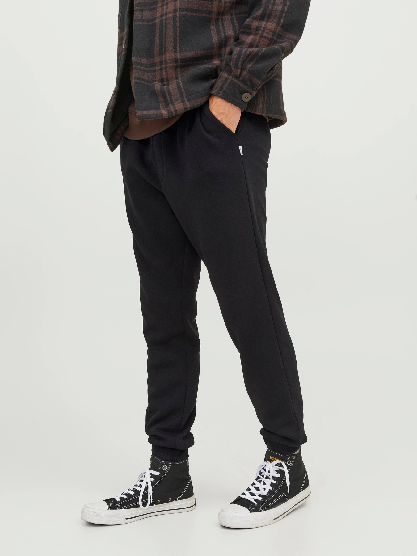 Брюки JACK & JONES GORDON BRADLEY SWEAT PANT модель 12249274_Black Брюки JACK & JONES GORDON BRADLEY SWEAT PANT модель 12249274_Black Фото