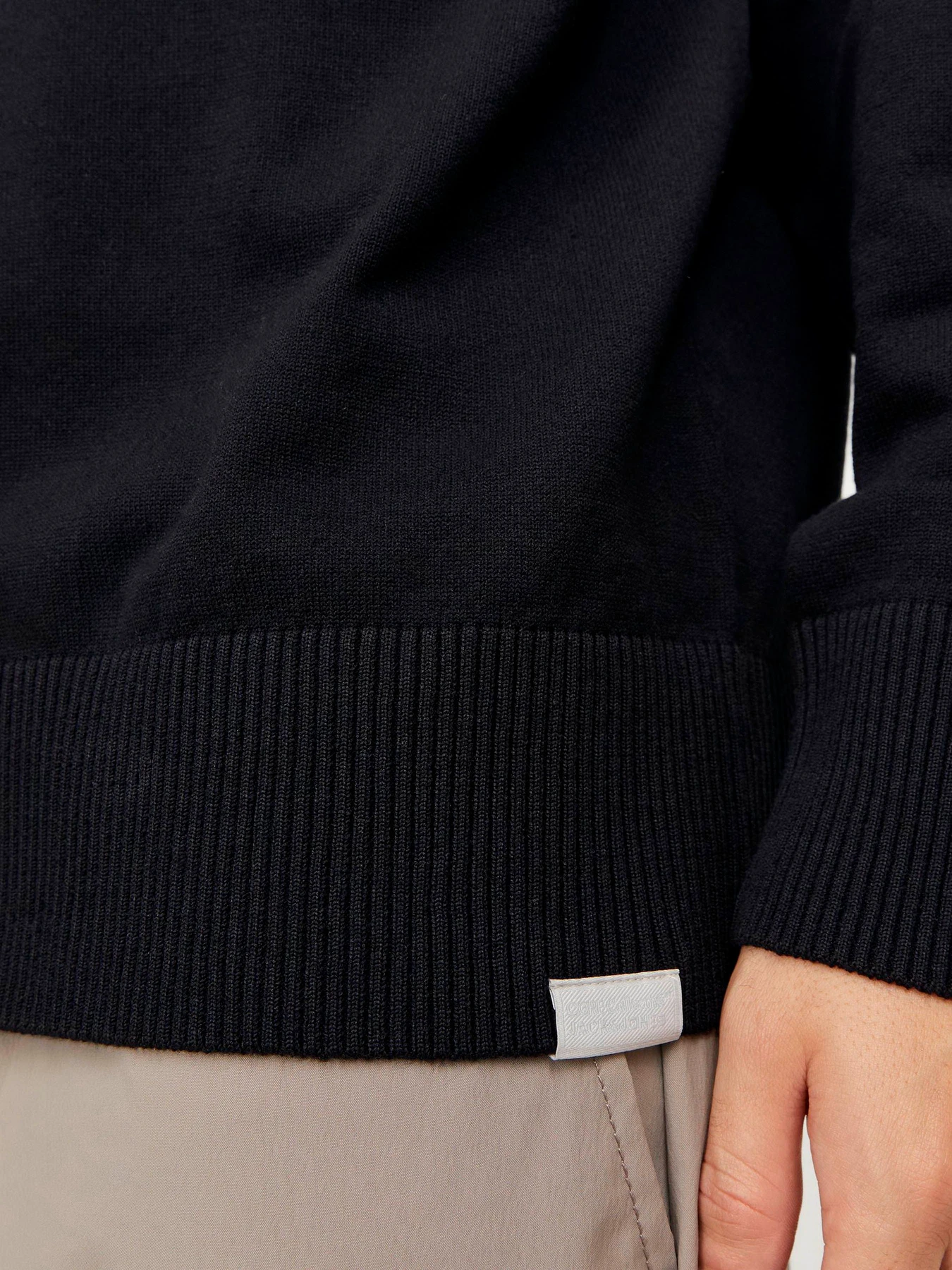 Свитры и кардиганы JACK & JONES модель 12251556_Black Свитры и кардиганы JACK & JONES модель 12251556_Black Фото