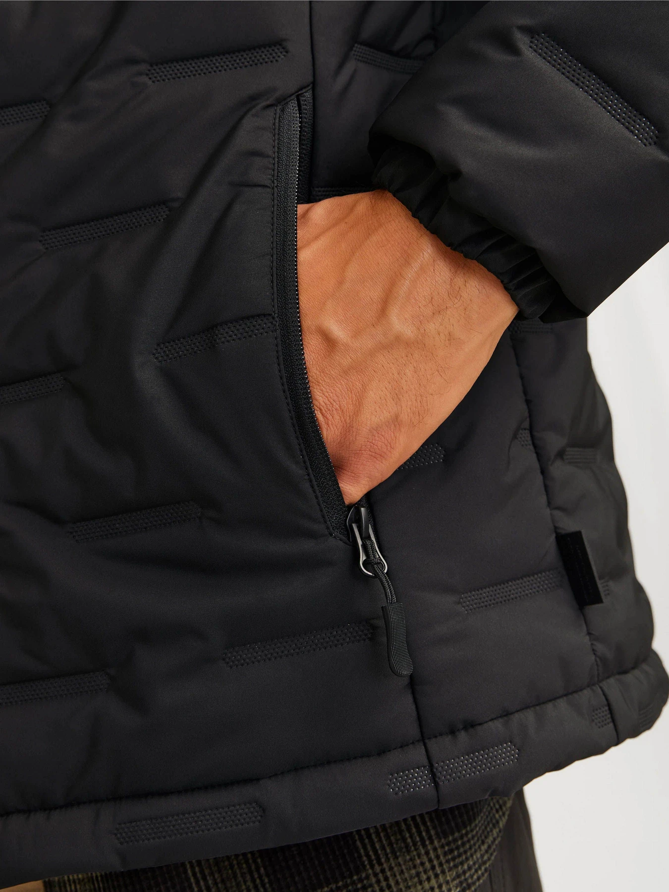 Куртки и дубленки JACK & JONES модель 12260478_Black Фото