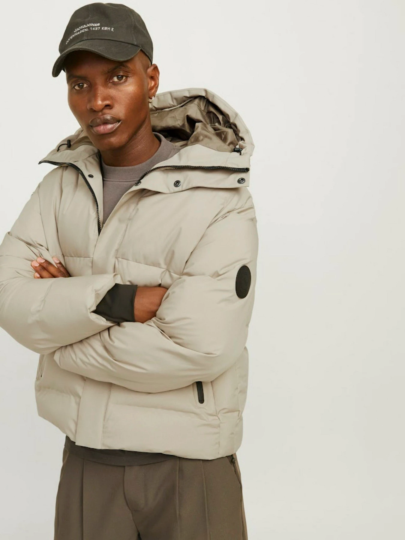 Куртки и дубленки JACK & JONES модель 12261971_Crockery Фото