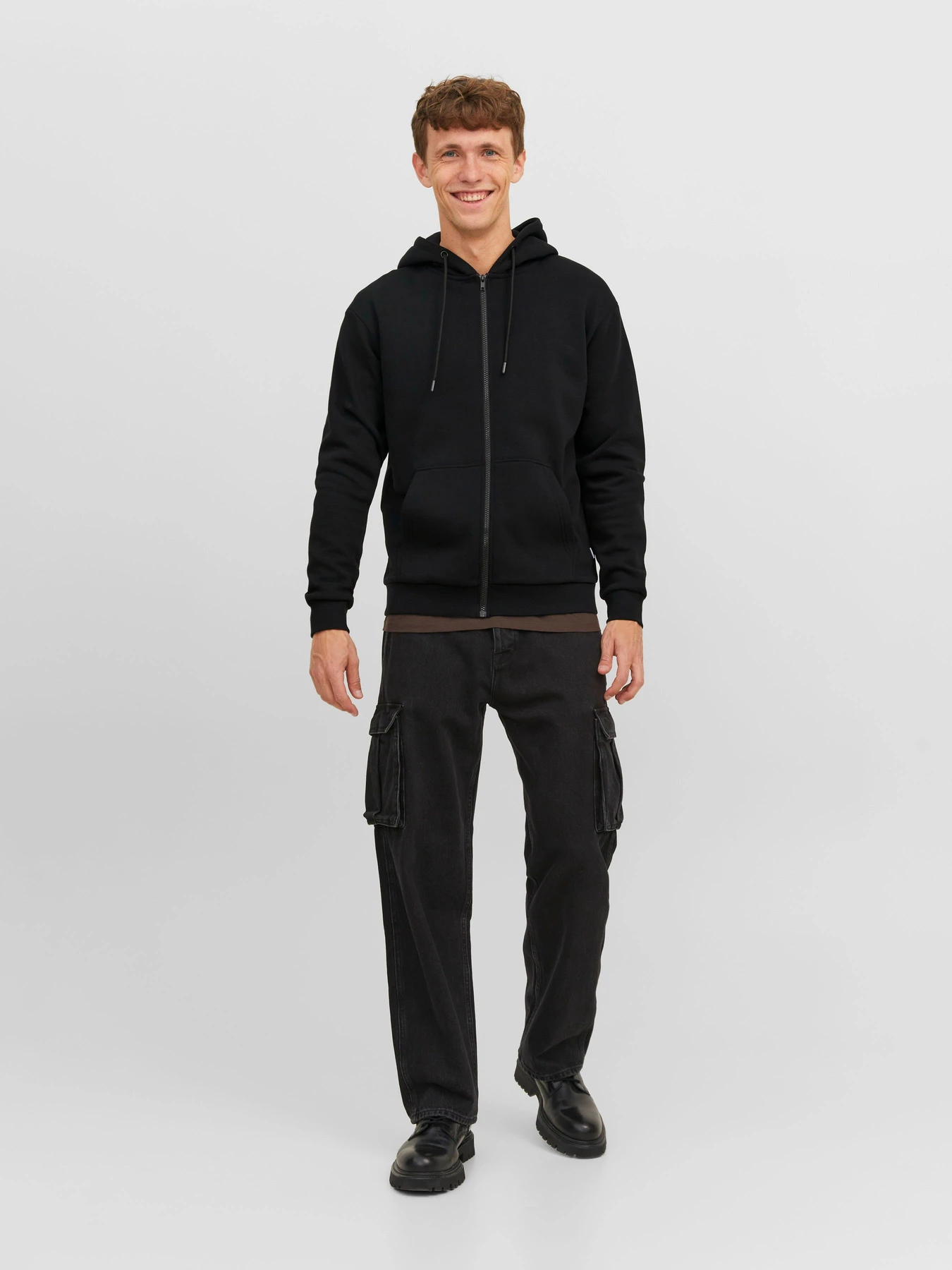 Худи и свитшоты JACK & JONES BRADLEY SWEAT ZIP HOOD модель 12249342_Black Худи и свитшоты JACK & JONES BRADLEY SWEAT ZIP HOOD модель 12249342_Black Фото