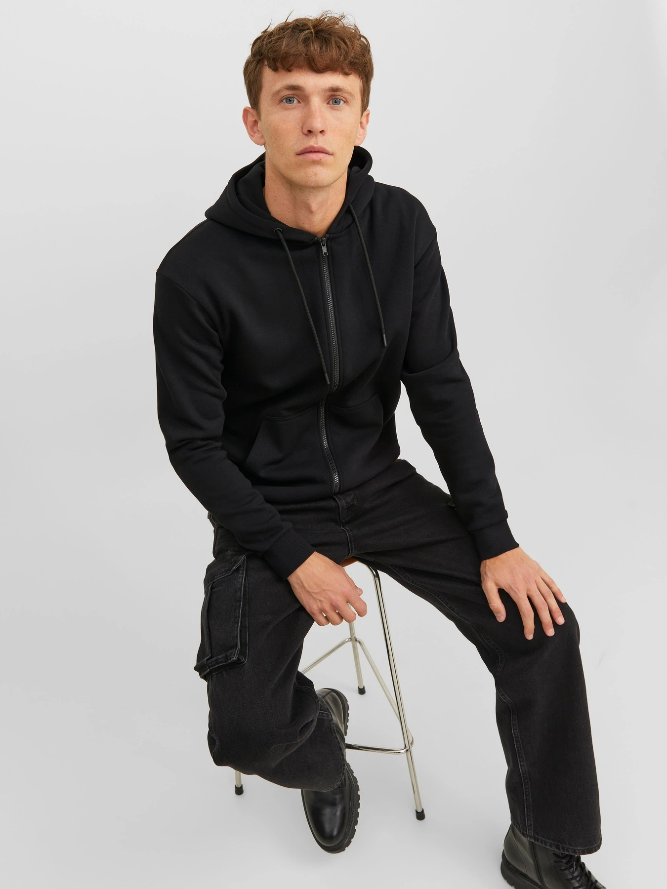 Худи и свитшоты JACK & JONES BRADLEY SWEAT ZIP HOOD модель 12249342_Black Худи и свитшоты JACK & JONES BRADLEY SWEAT ZIP HOOD модель 12249342_Black Фото