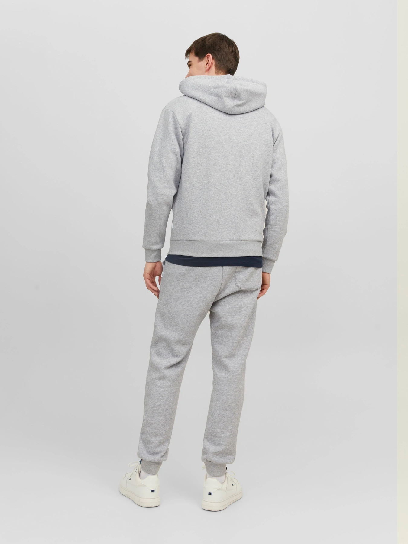 Худи и свитшоты JACK & JONES BRADLEY SWEAT ZIP HOOD модель 12249342_Light Grey Melange Худи и свитшоты JACK & JONES BRADLEY SWEAT ZIP HOOD модель 12249342_Light Grey Melange Фото