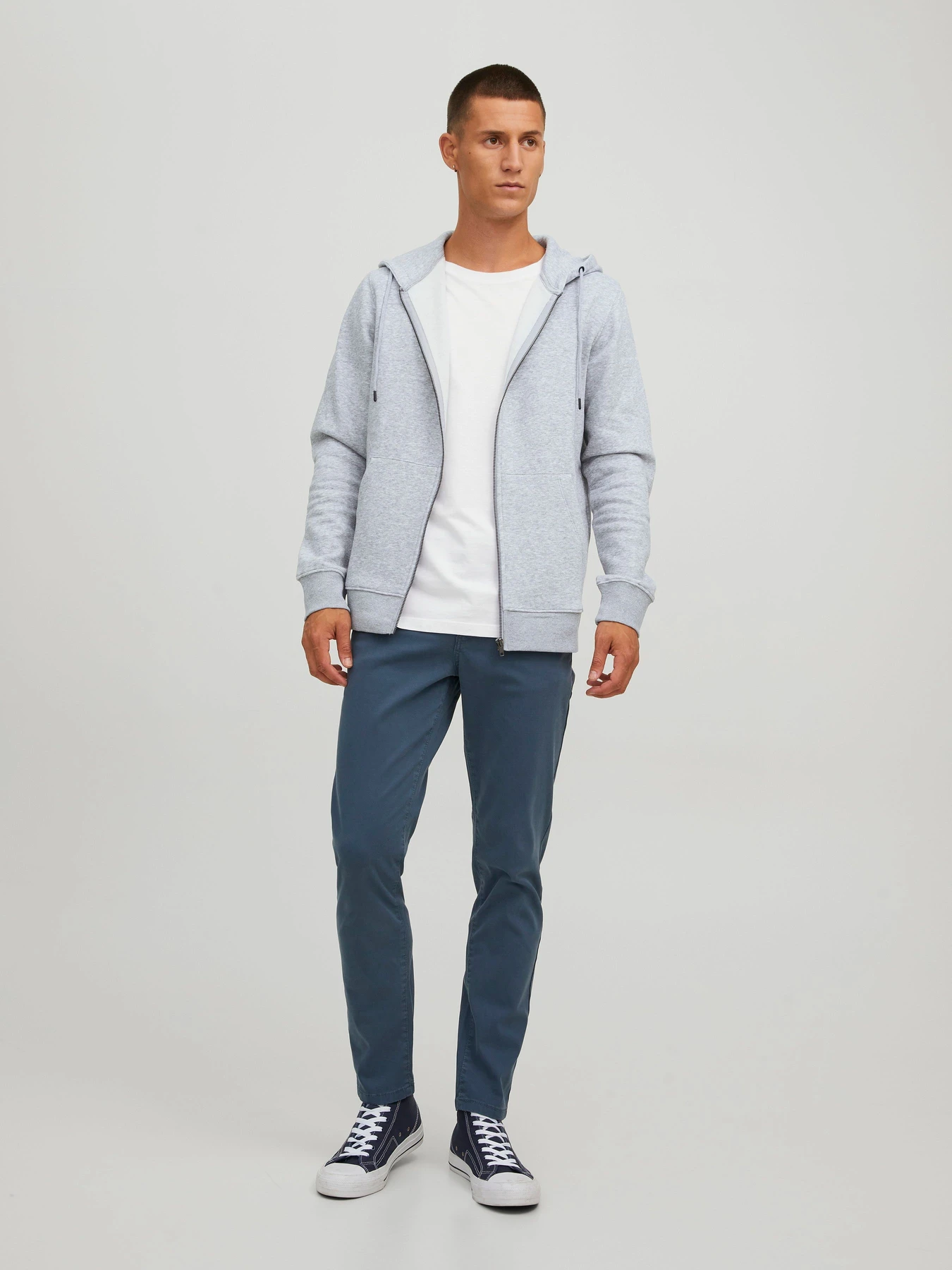 Худи и свитшоты JACK & JONES BRADLEY SWEAT ZIP HOOD модель 12249342_Light Grey Melange Худи и свитшоты JACK & JONES BRADLEY SWEAT ZIP HOOD модель 12249342_Light Grey Melange Фото