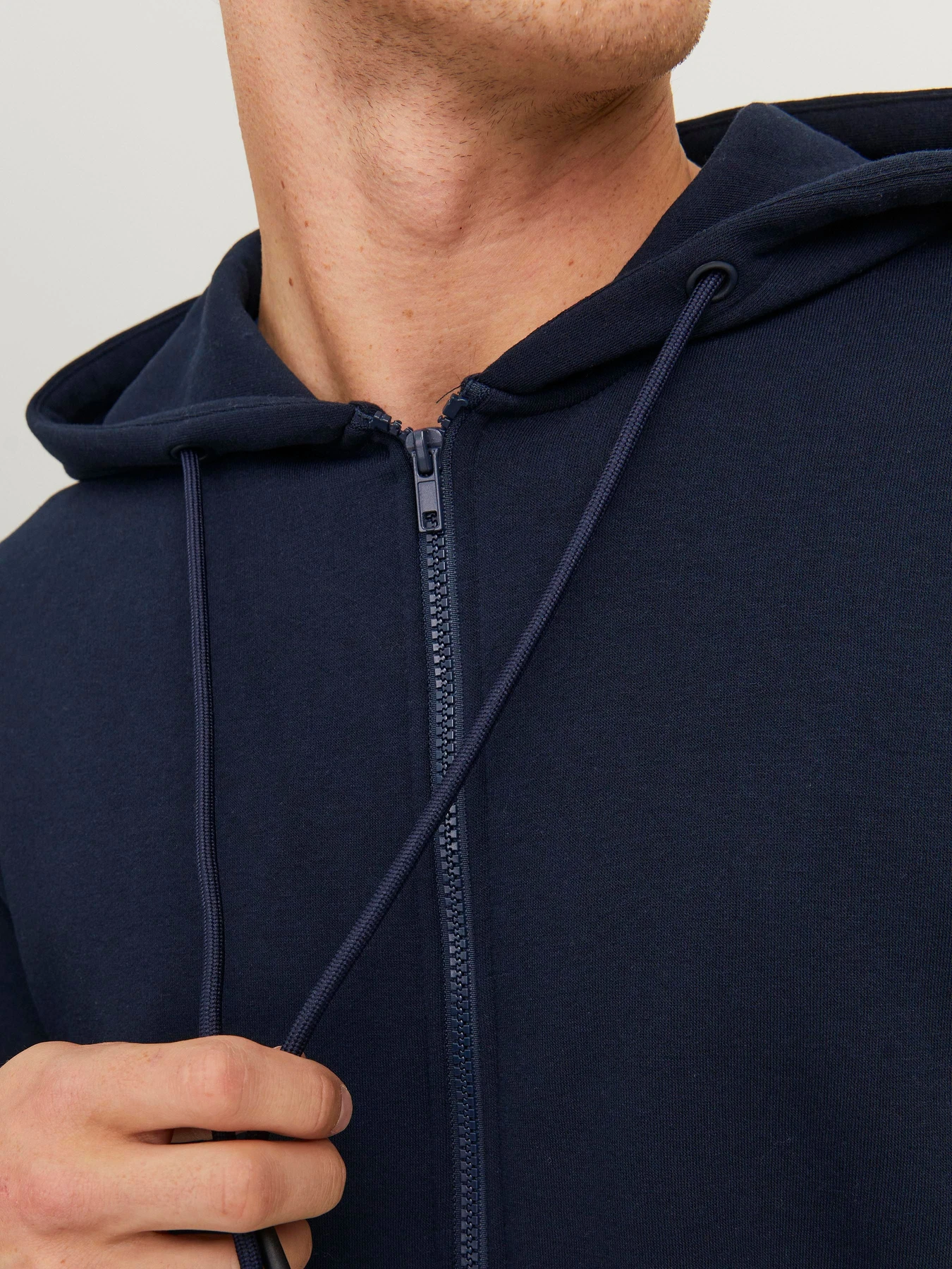 Худі та світшоти JACK & JONES BRADLEY SWEAT ZIP HOOD модель 12249342_Navy Blazer Худі та світшоти JACK & JONES BRADLEY SWEAT ZIP HOOD модель 12249342_Navy Blazer Фото