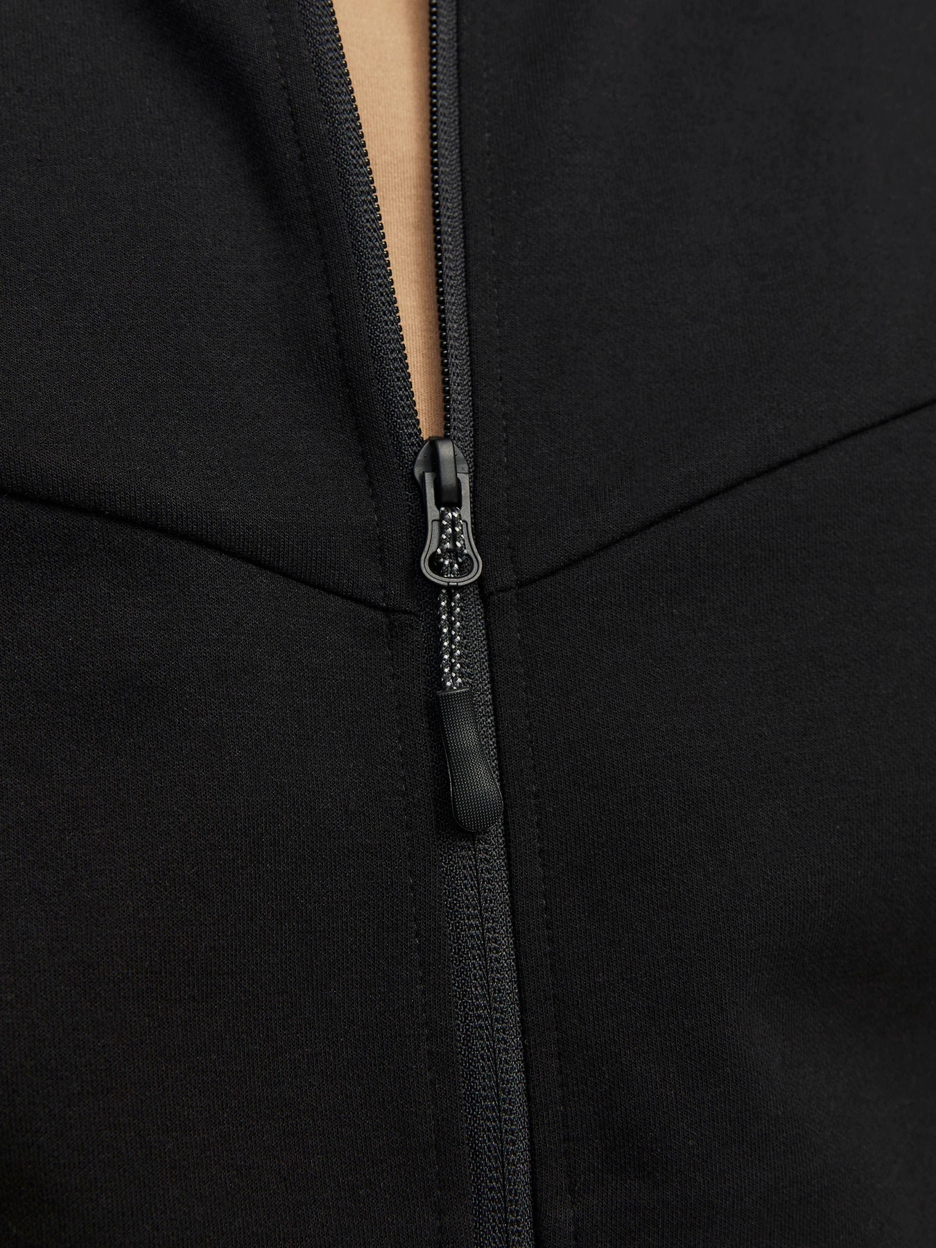 Худі та світшоти JACK & JONES FUSION SWEAT ZIP HOOD модель 12260150_Black Худі та світшоти JACK & JONES FUSION SWEAT ZIP HOOD модель 12260150_Black Фото